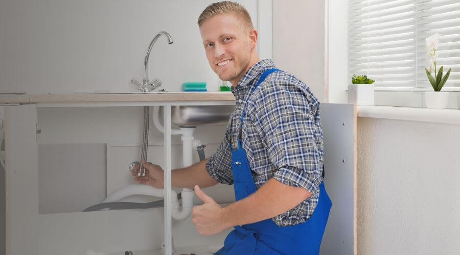 Nighttime Plumber in Flora, MS